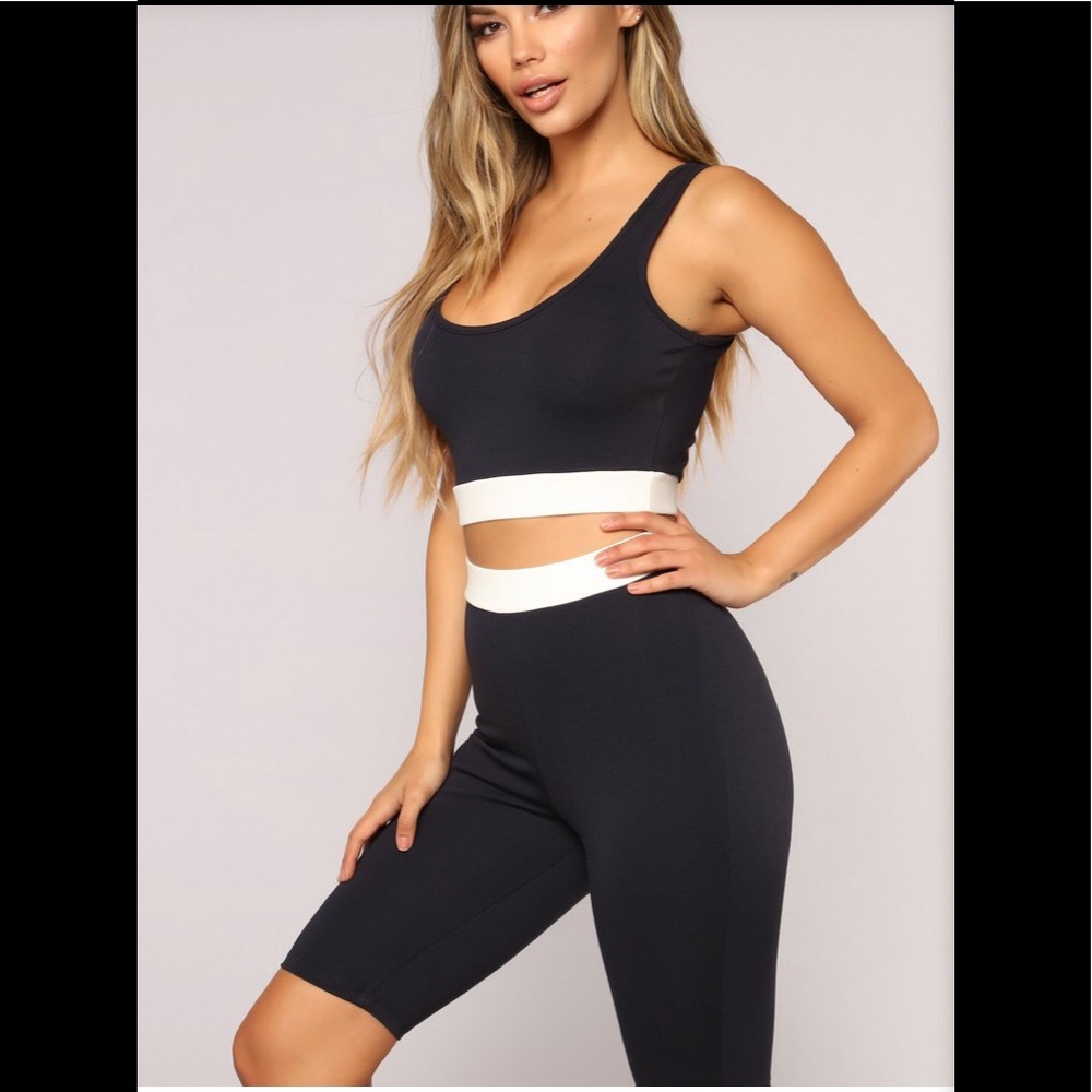 Fashion Nova Keira Active Sports Bra & Leggings